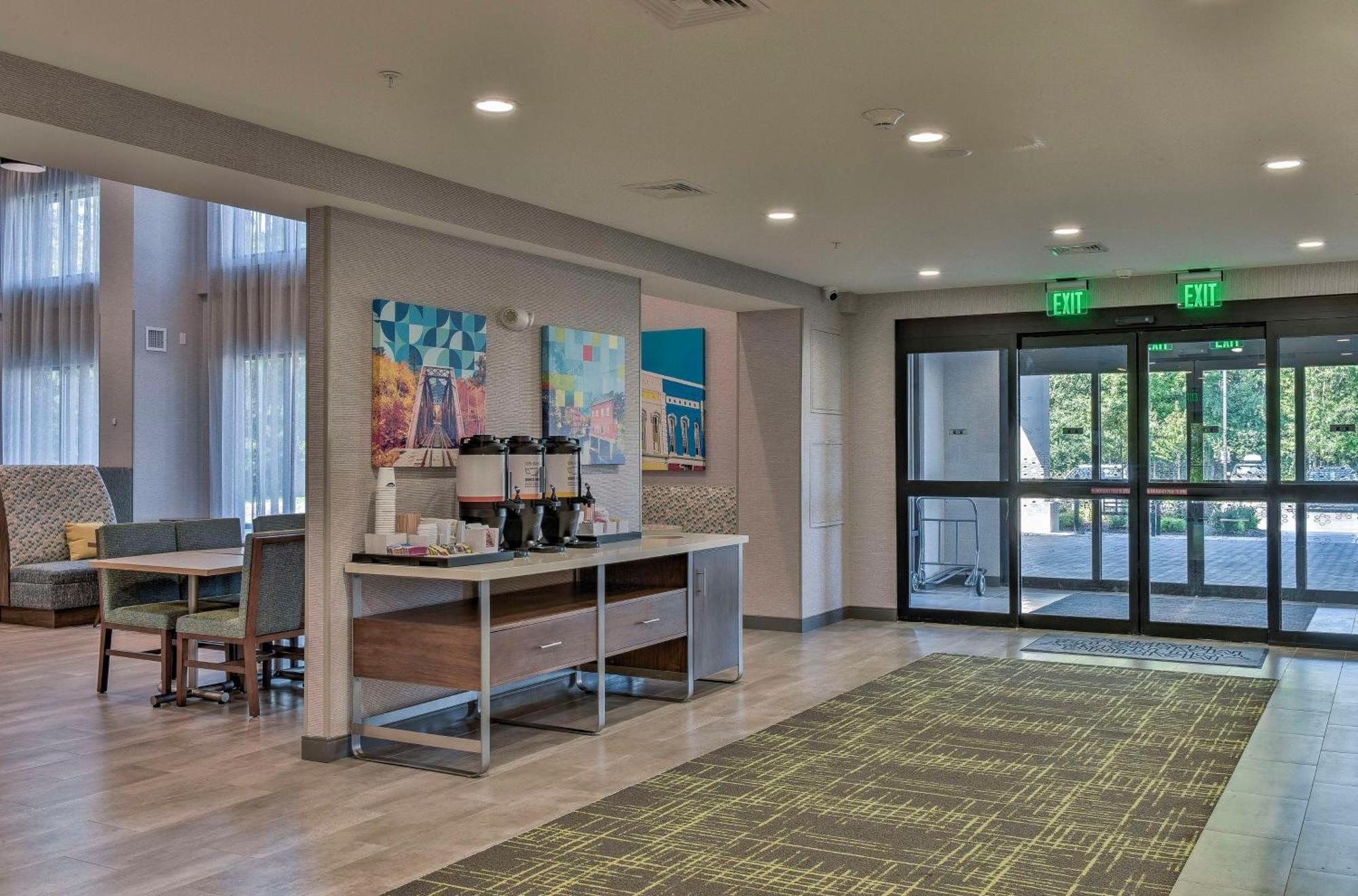 Hampton Inn & Suites Keene Buitenkant foto