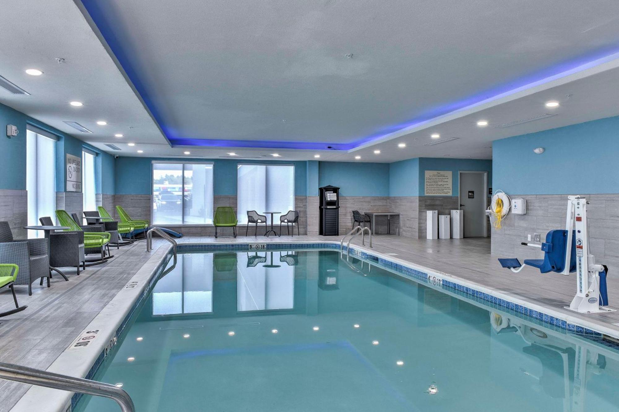 Hampton Inn & Suites Keene Buitenkant foto